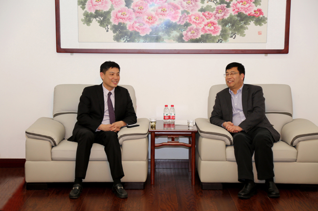 廣東英聯(lián)包裝股份有限公司董事長、總經(jīng)理翁偉武一行到我公司訪談